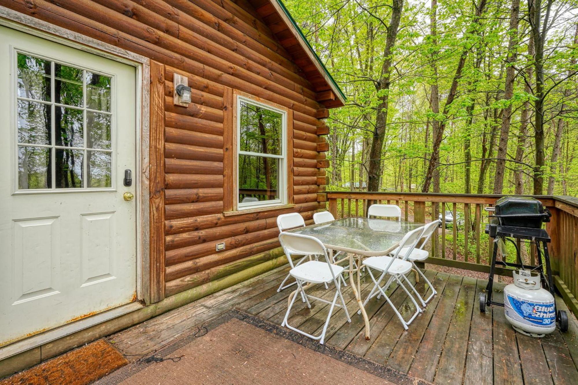 Blue Rose Cabins - Pine Ridge Cabin Logan Kültér fotó